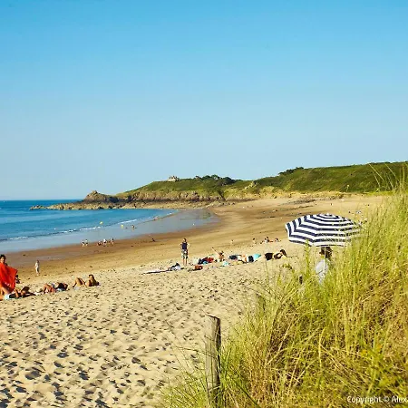 Le Point Du Jour 1 By Interhome Cancale
